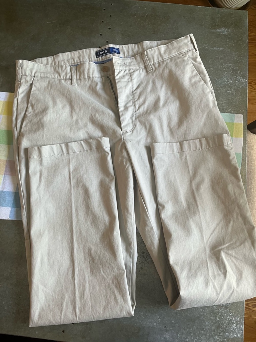 Izod Men’s Light Beige Chino Pants
